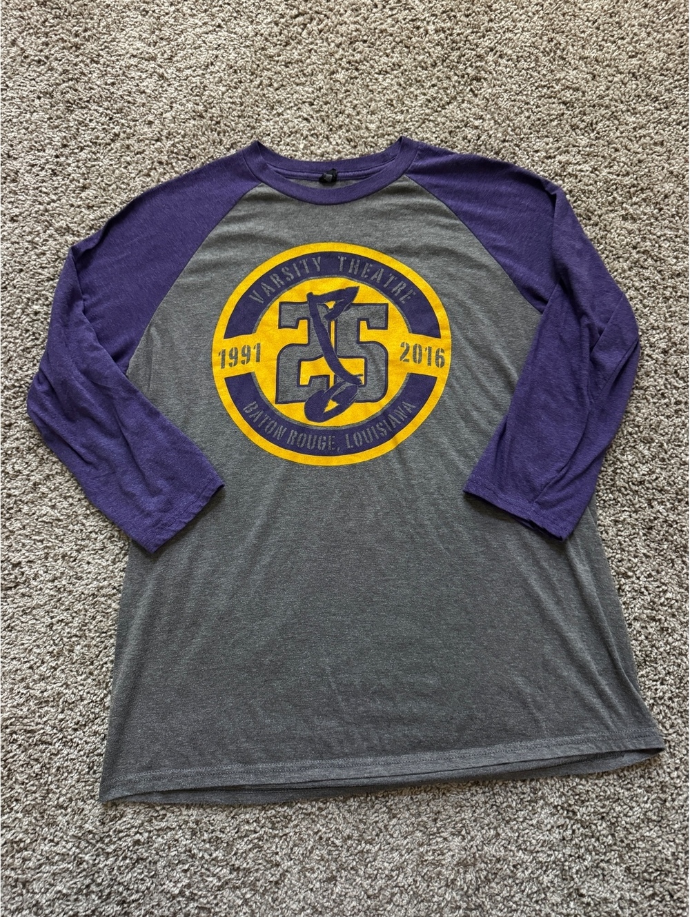Varsity Theatre 25th Anniversary Raglan Sleeve T-Shirt in Gray and Purple | Sz M